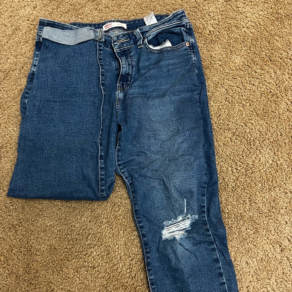 Levi jeans